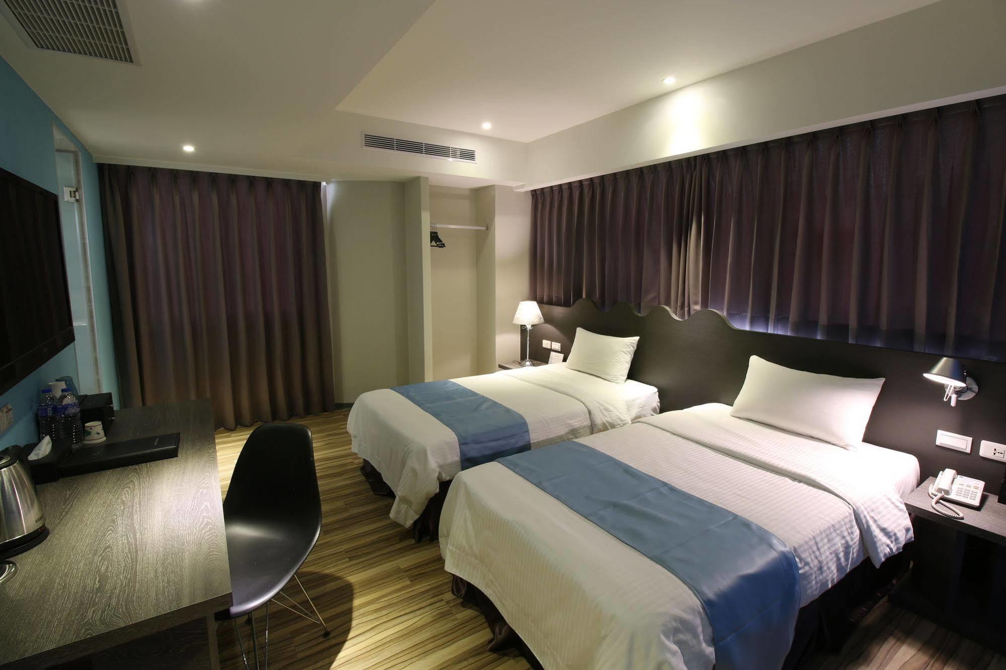 Blue Coast Hotel Гаосюн Экстерьер фото