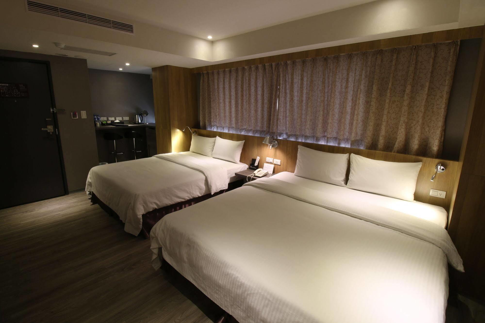 Blue Coast Hotel Гаосюн Экстерьер фото
