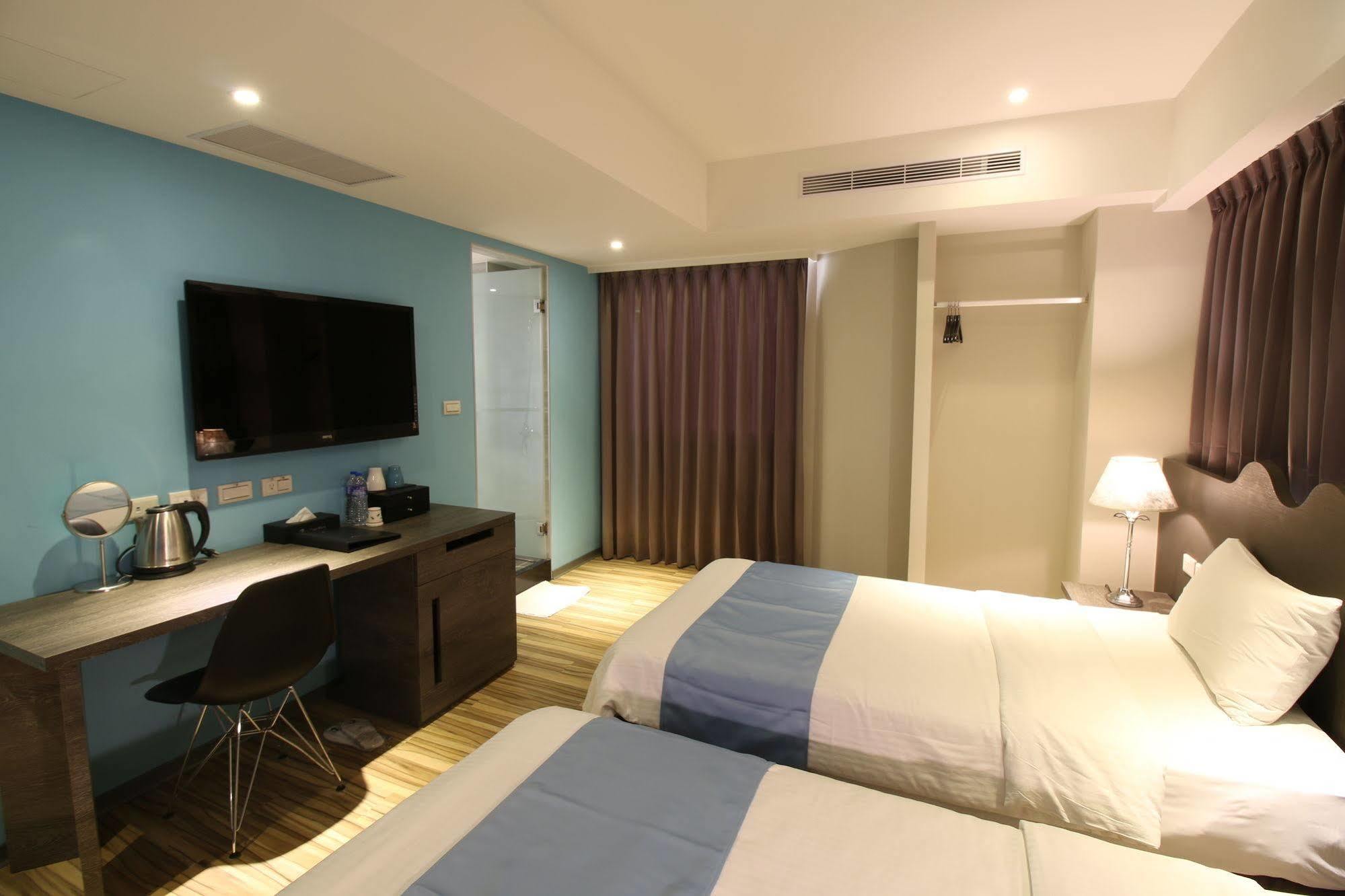 Blue Coast Hotel Гаосюн Экстерьер фото